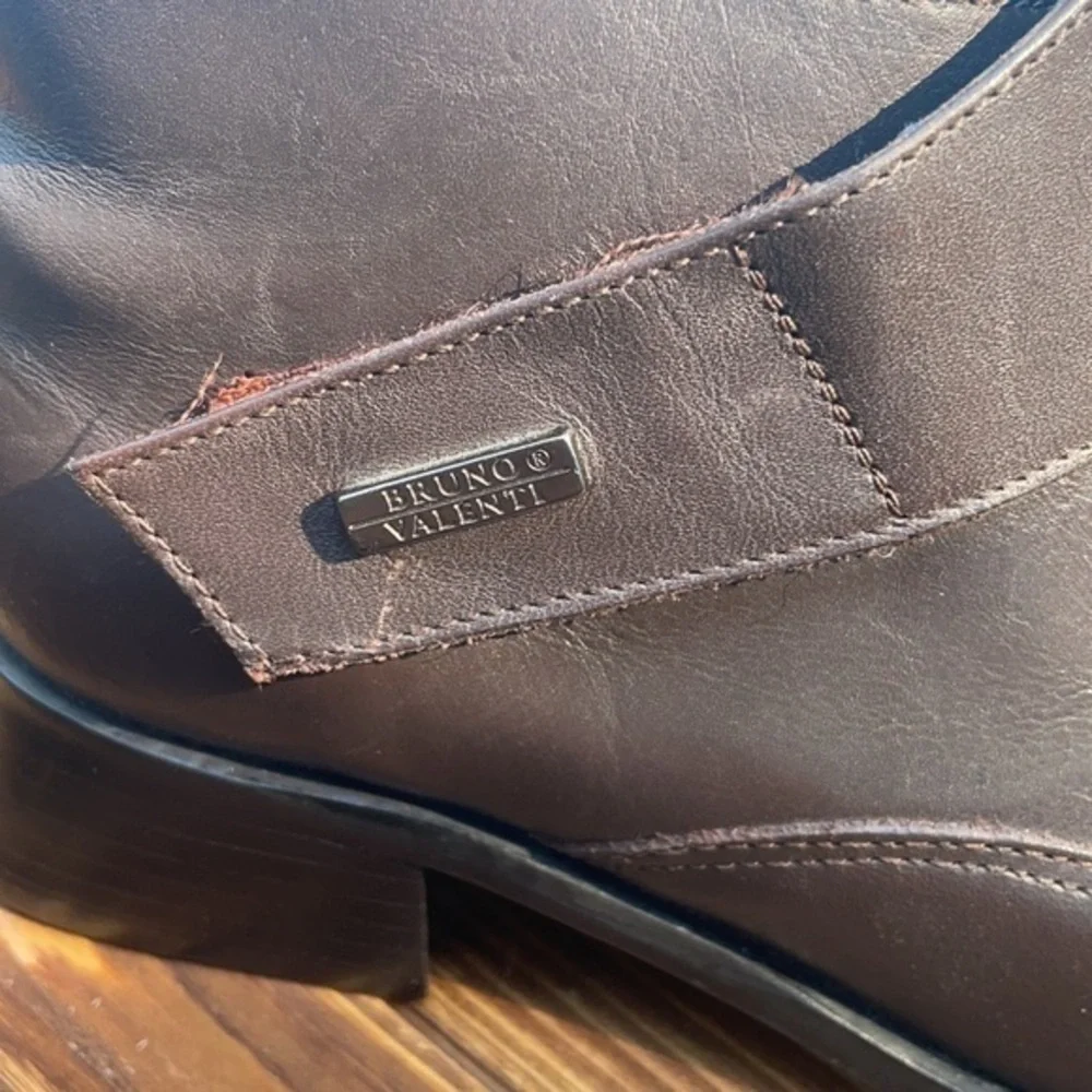 NWT Bruno Valenti shoes size 5.5 brown leather booties